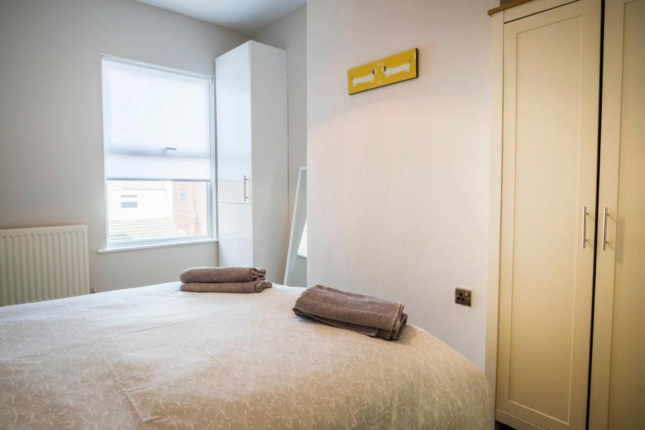 Spacious, Modern 4 Bed House Close To City Centre Chester Extérieur photo