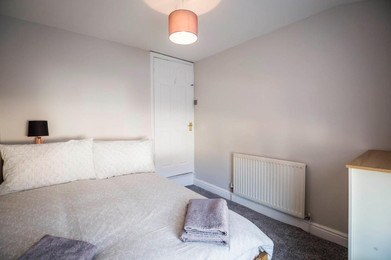 Spacious, Modern 4 Bed House Close To City Centre Chester Extérieur photo