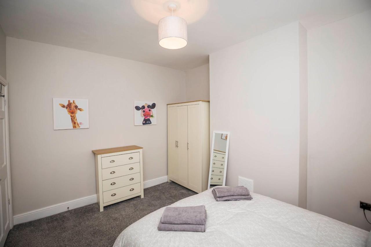 Spacious, Modern 4 Bed House Close To City Centre Chester Extérieur photo
