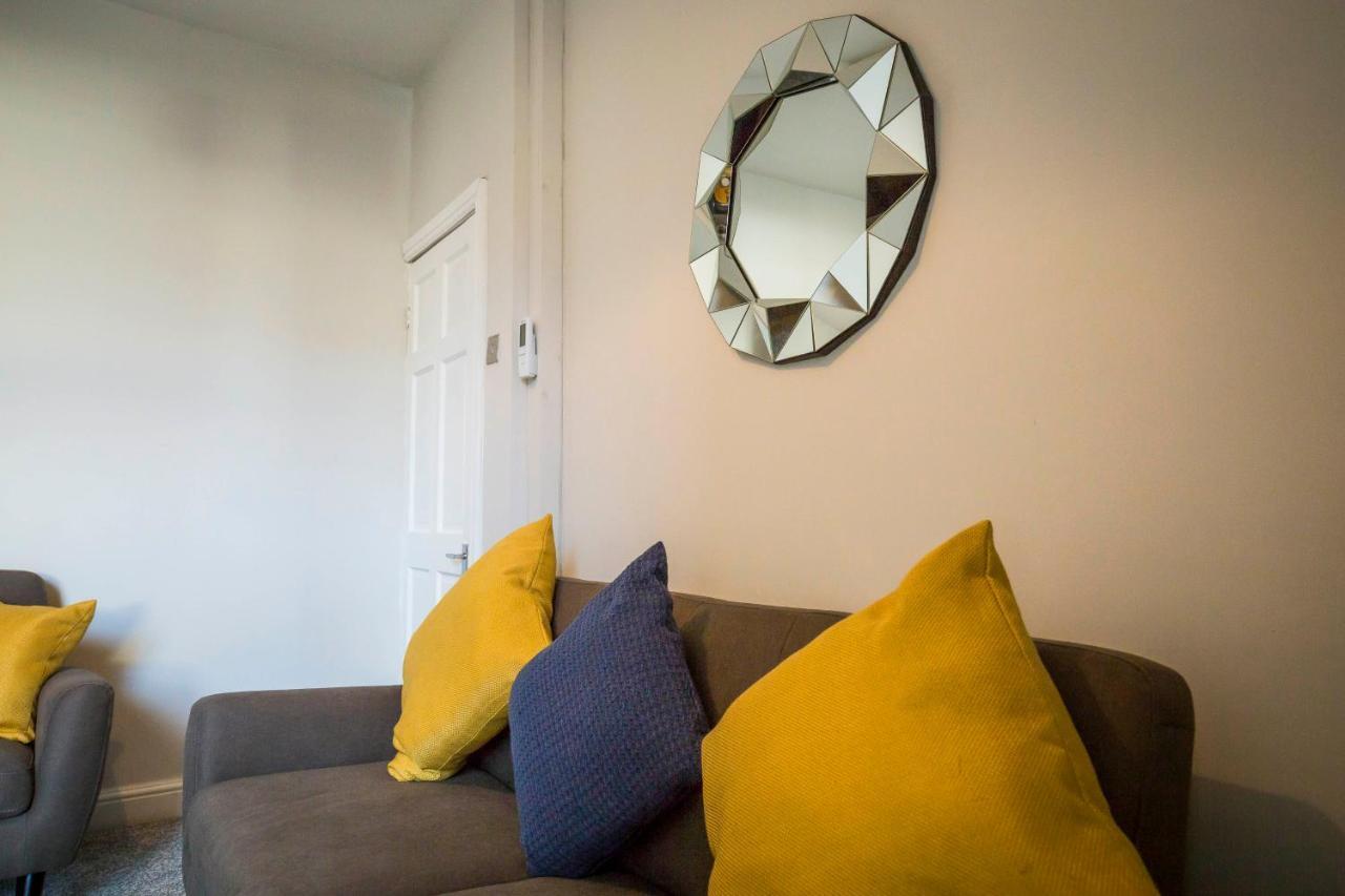 Spacious, Modern 4 Bed House Close To City Centre Chester Extérieur photo