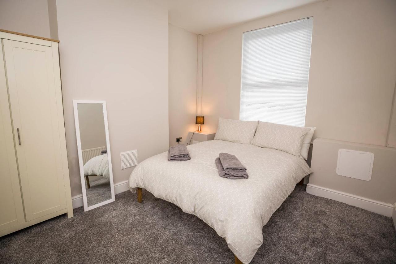 Spacious, Modern 4 Bed House Close To City Centre Chester Extérieur photo